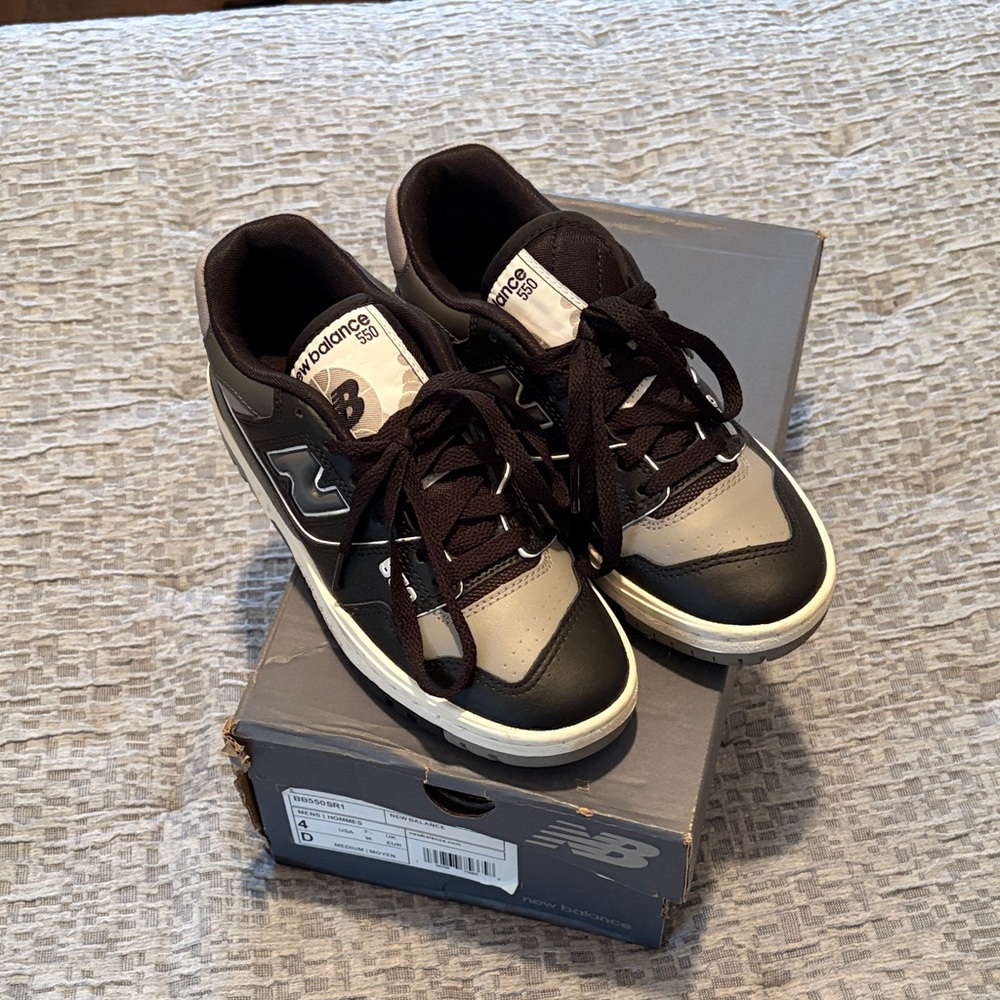 New Balance 550 Sneakers Size 5.5